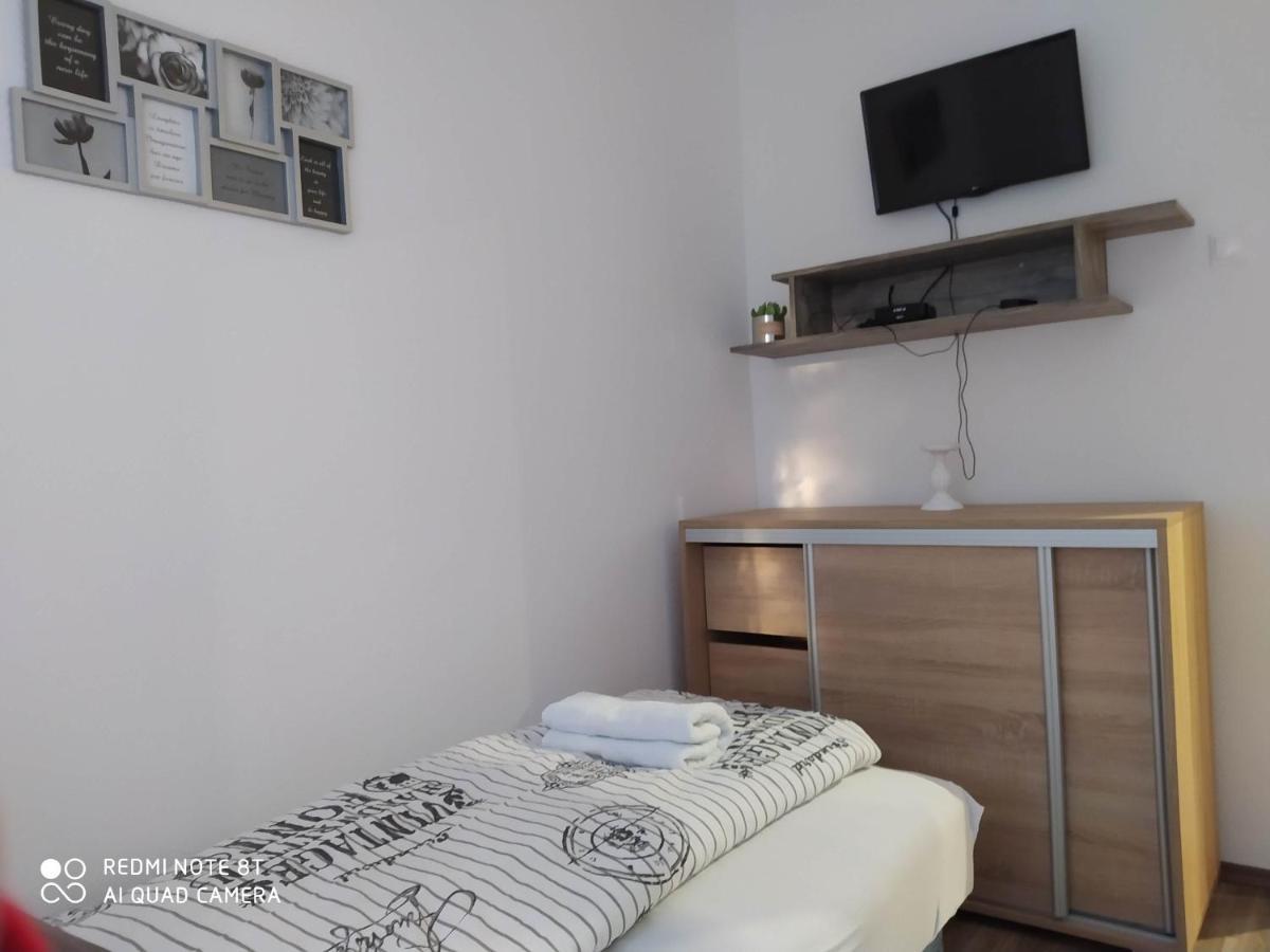 Evelyn Apartman Hajdúszoboszló Exteriör bild