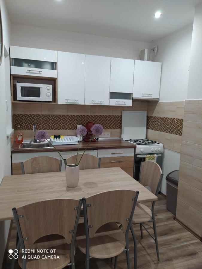 Evelyn Apartman Hajdúszoboszló Exteriör bild